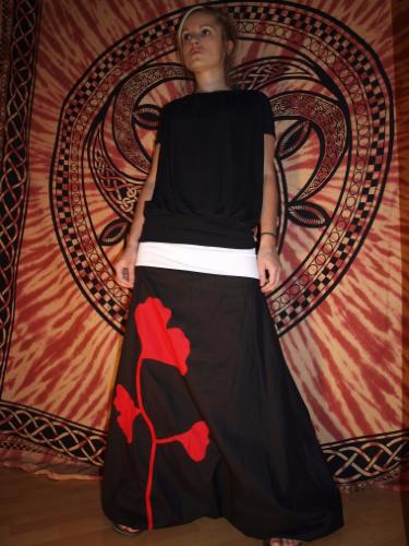sarouel noir fleurs rouge by elfik creations