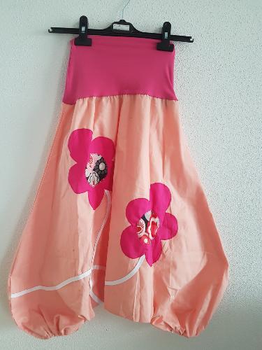 Sarouel enfant péche fleurs roses 6-7ANS